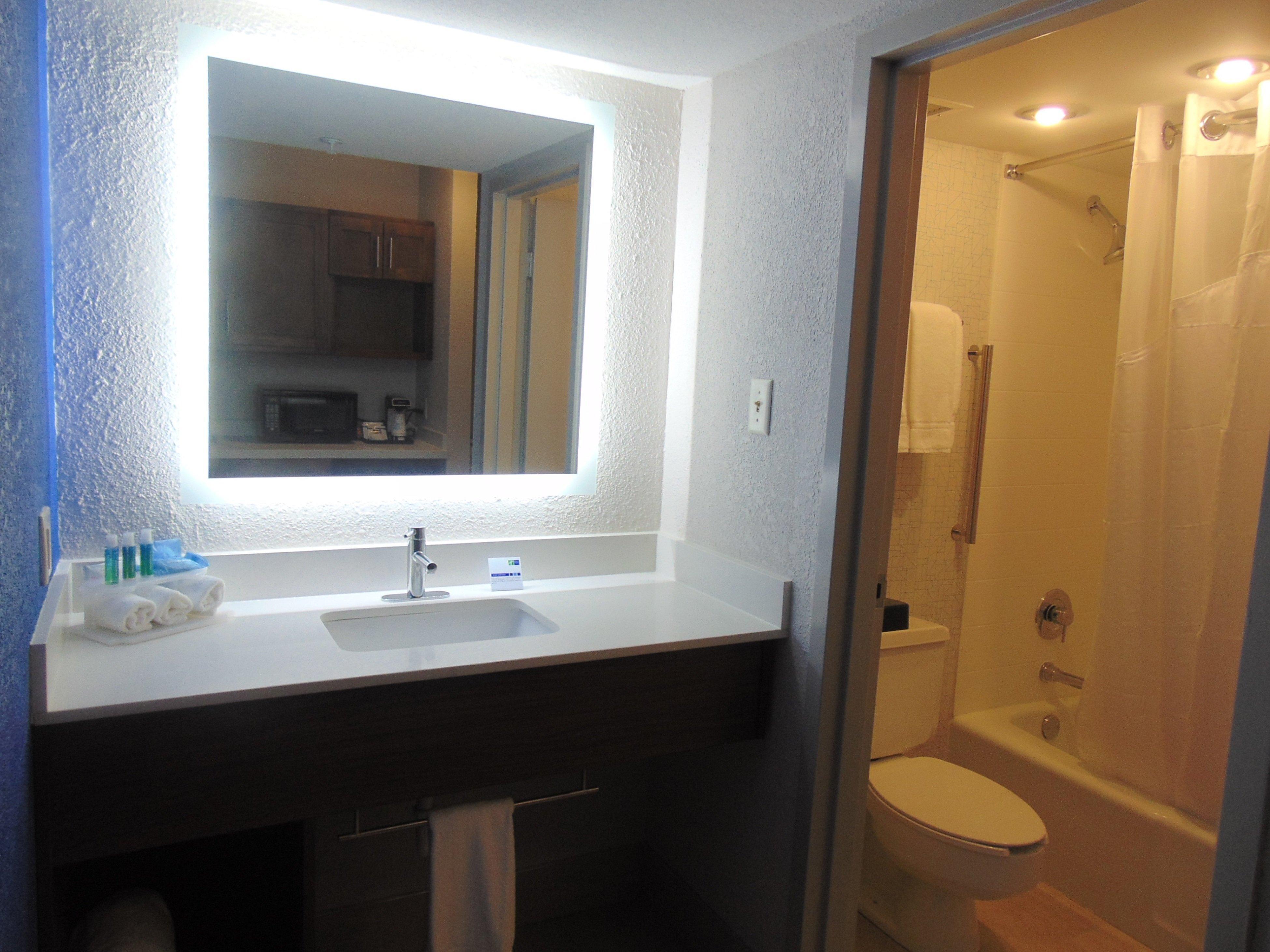 Holiday Inn Express & Suites Wapakoneta By Ihg Екстериор снимка