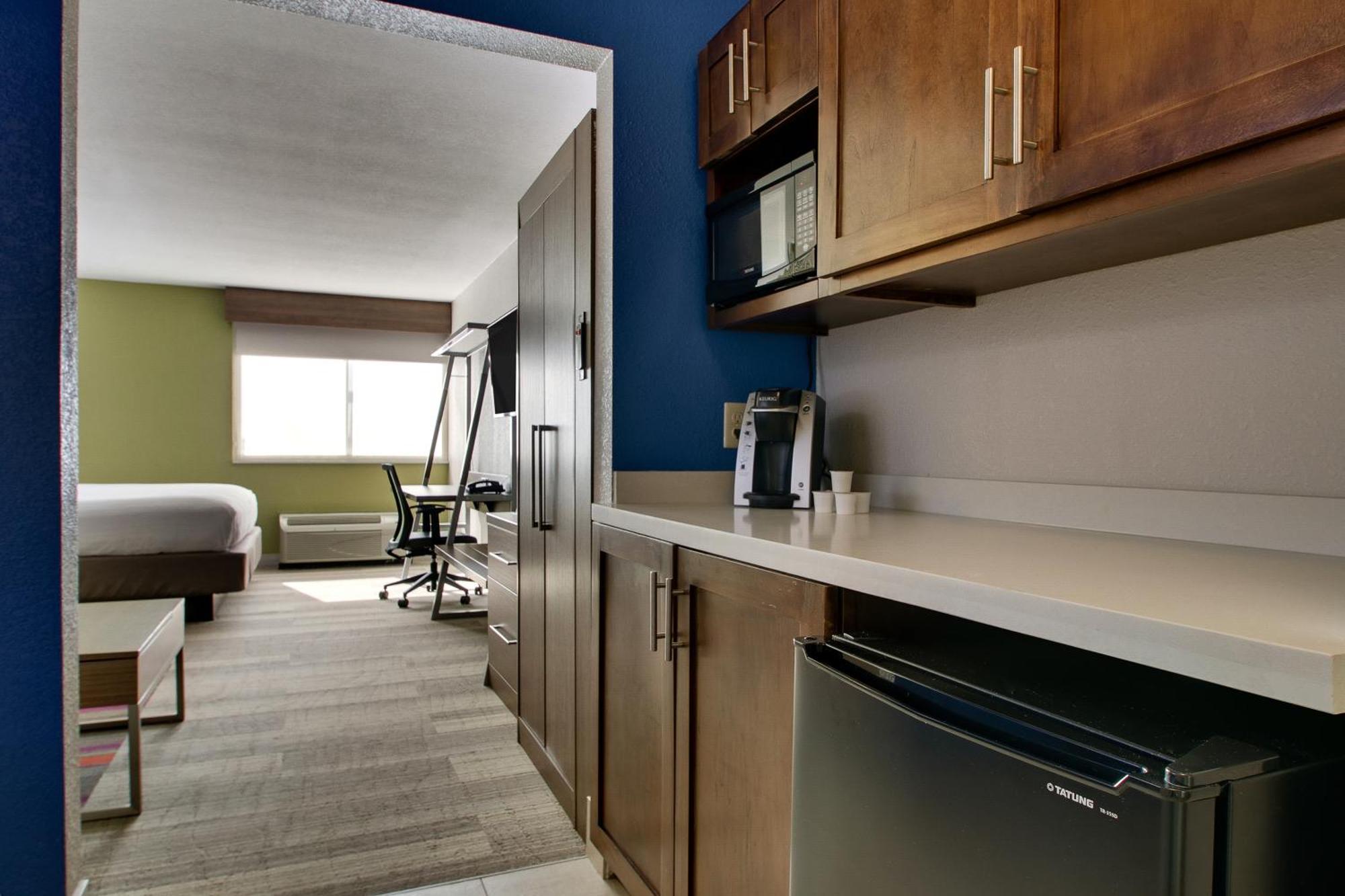 Holiday Inn Express & Suites Wapakoneta By Ihg Екстериор снимка