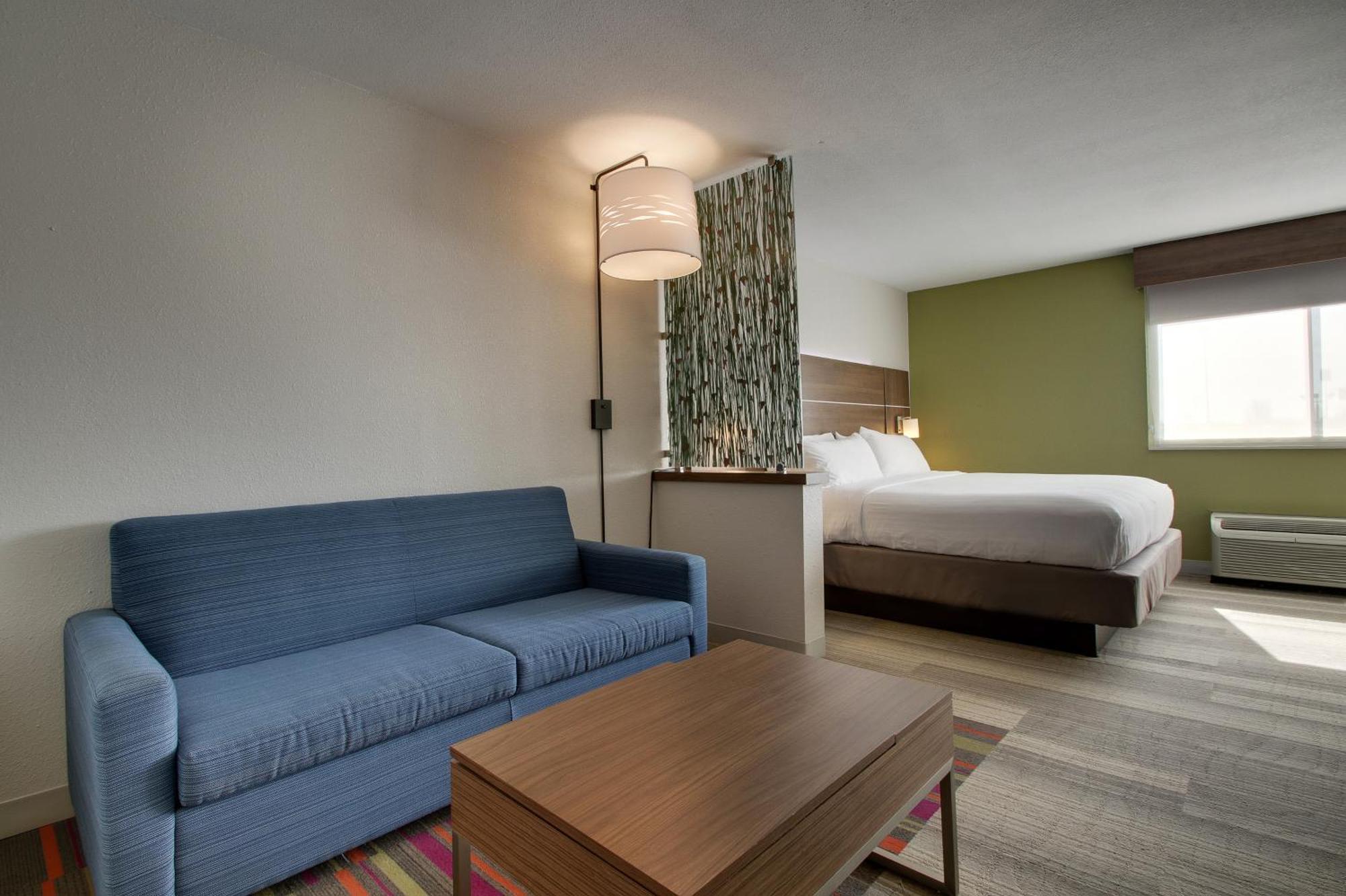 Holiday Inn Express & Suites Wapakoneta By Ihg Екстериор снимка