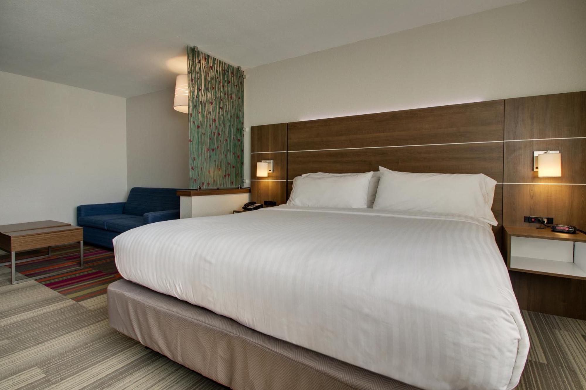 Holiday Inn Express & Suites Wapakoneta By Ihg Екстериор снимка